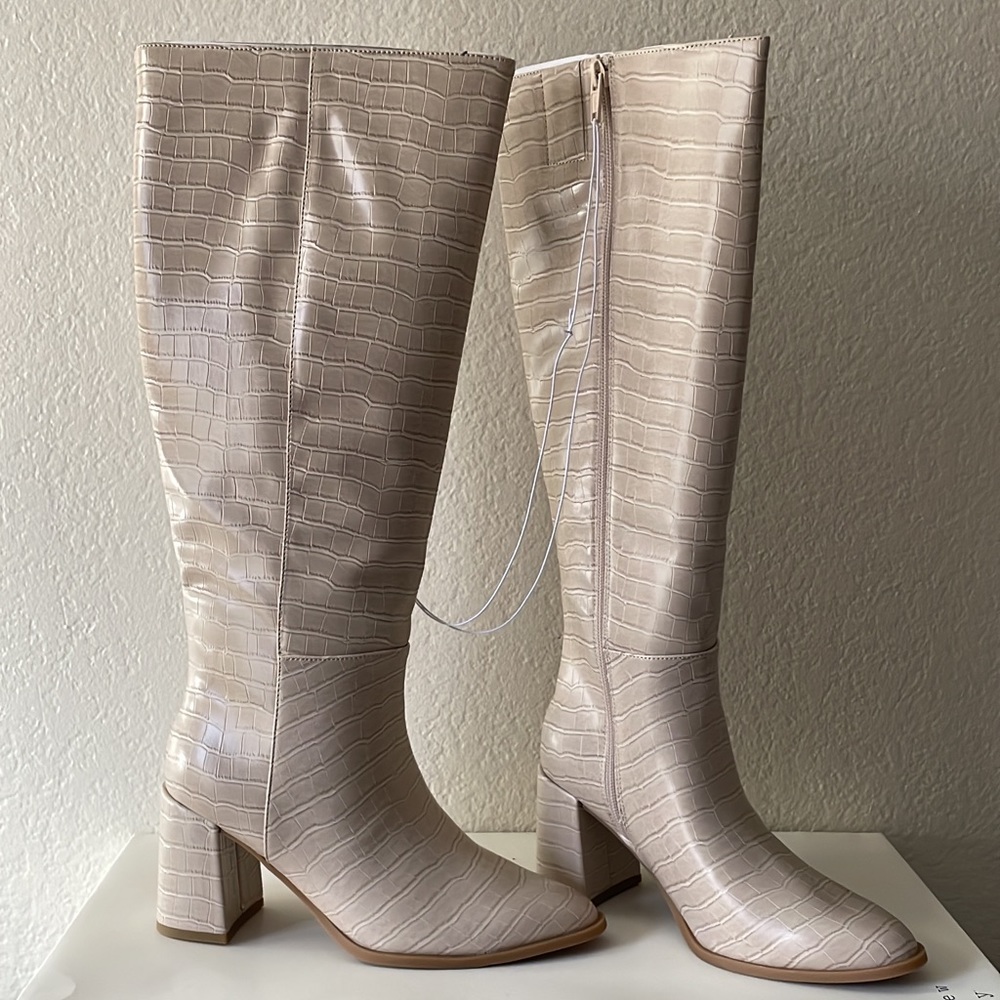 High Boots with box and Tag! You must have